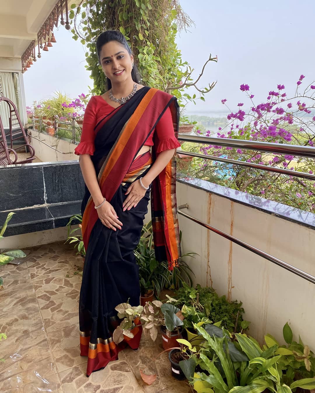 Zee Telugu Tv Anchor Kasi Annapurna In Black Saree Blouse